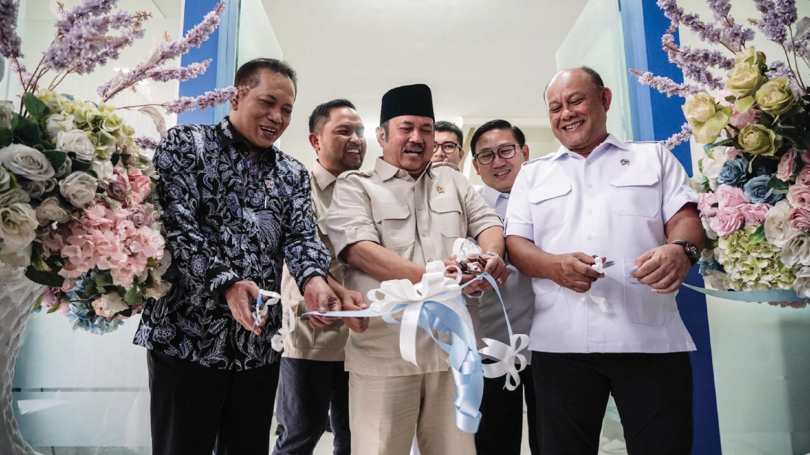 Susu Menu Favorit MBG! Kepala BGN Bengkulu Tengah Launching Rumah Susu