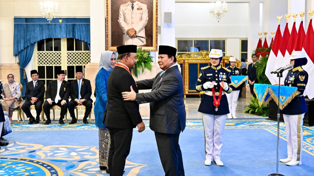 Kepala BGN Bengkulu Tengah Dianugerahi Bintang Mahaputera Utama oleh Presiden Prabowo